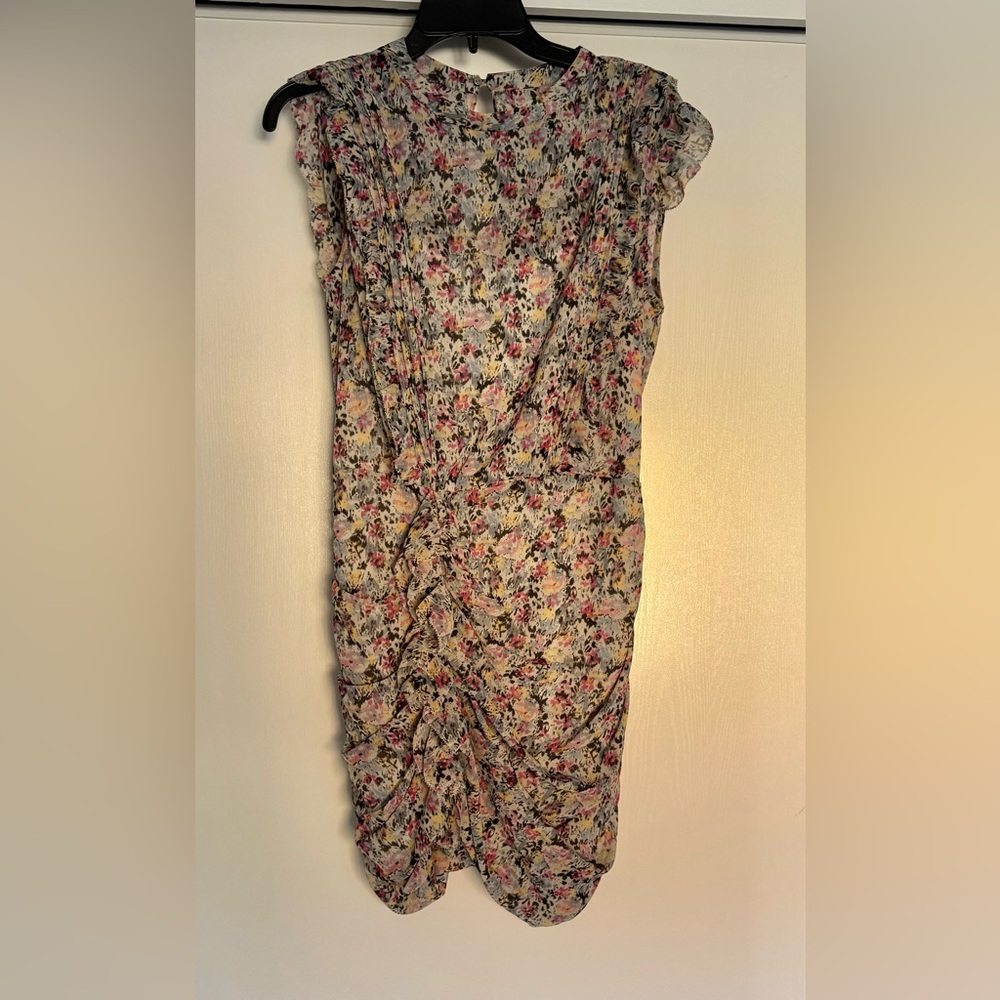 Chiffon, geometric, flower dress with pleading and ruffle detail.